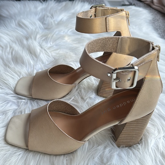 Madden Girl Reveal Ankle Strap Heels Nude Tan Block Stacked Wood NWOB Sz 9.5 - Picture 9 of 13